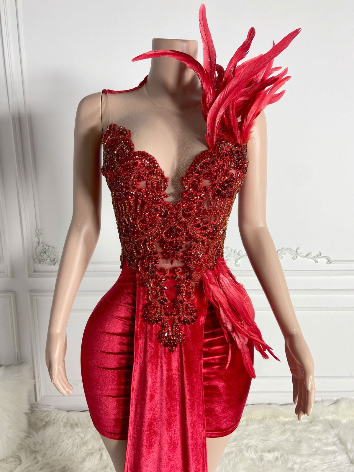 PRINCESS - RED FEATHER DRESS