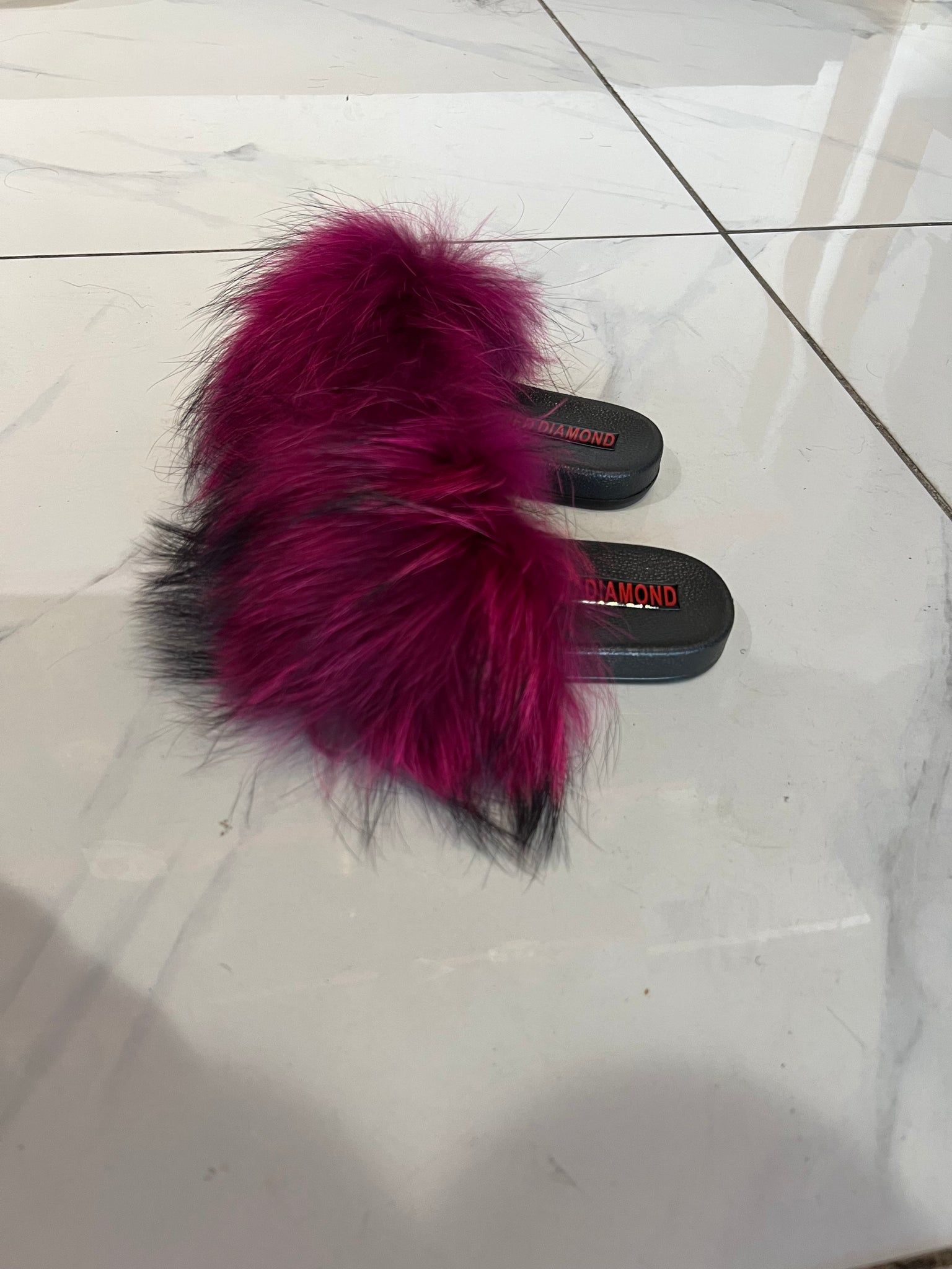 Kids faux fur slides dark burgundy