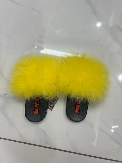 Kids faux fur slides yellow