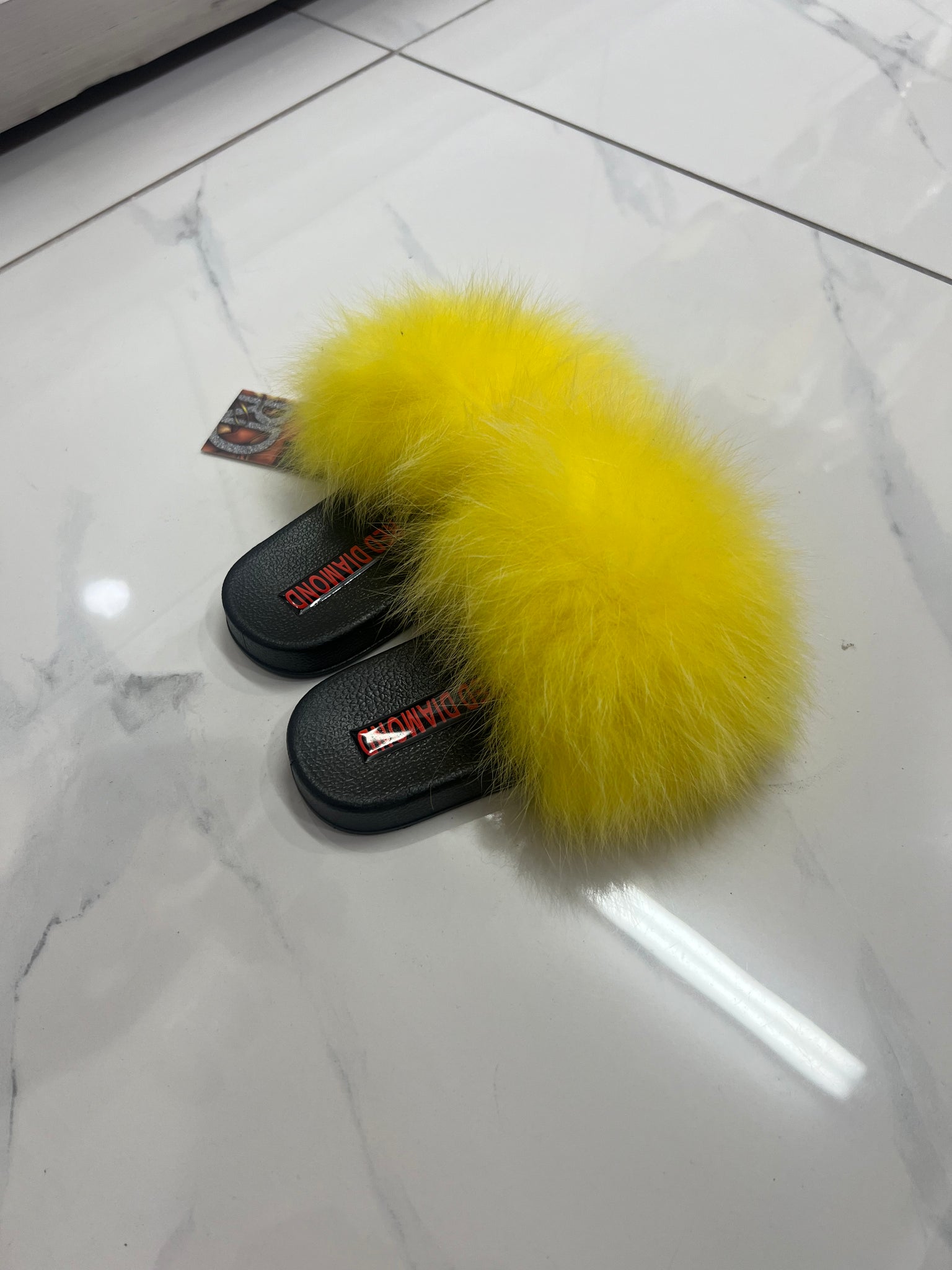 Kids faux fur slides yellow