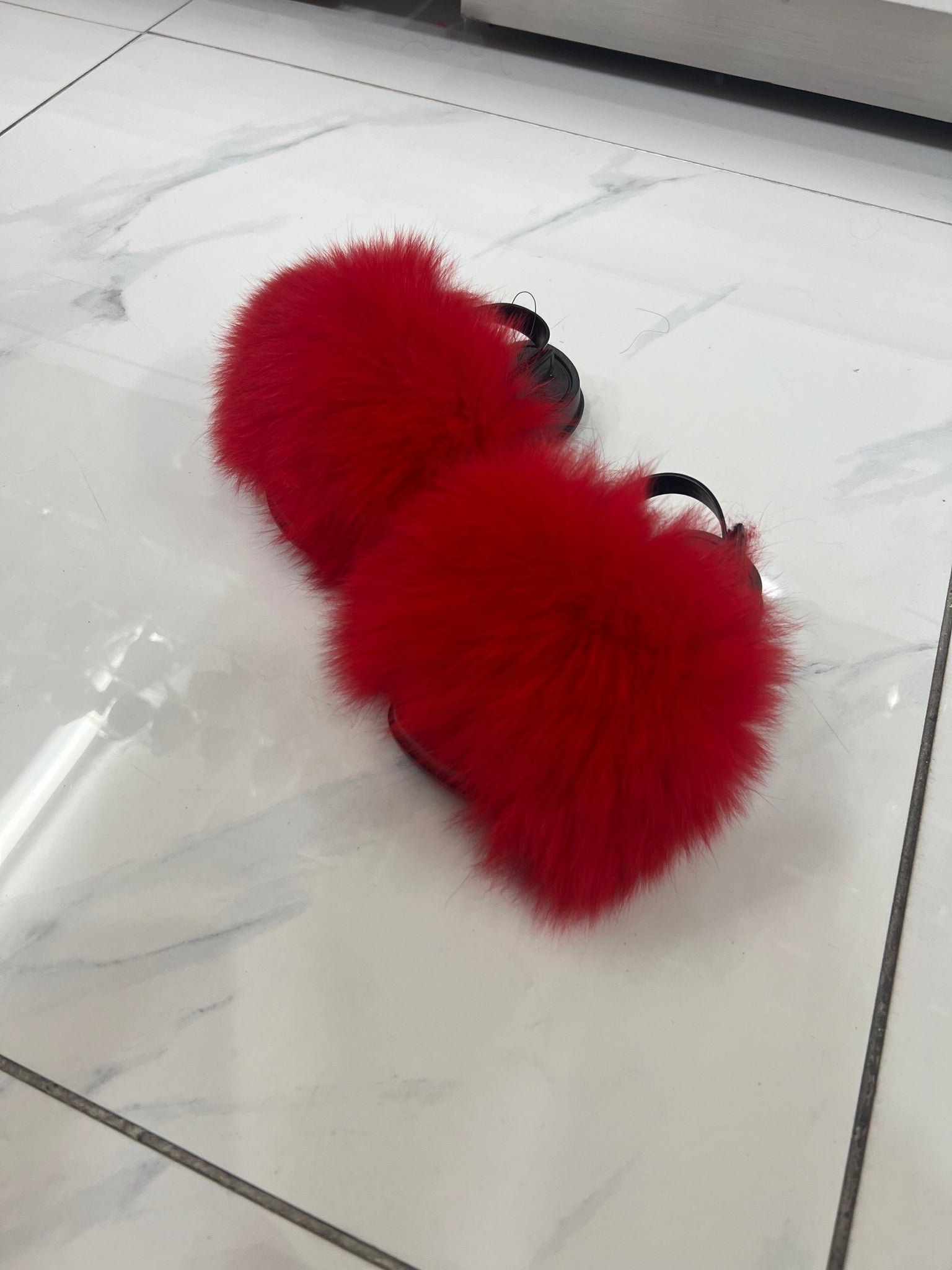 Toddler faux fur slides red