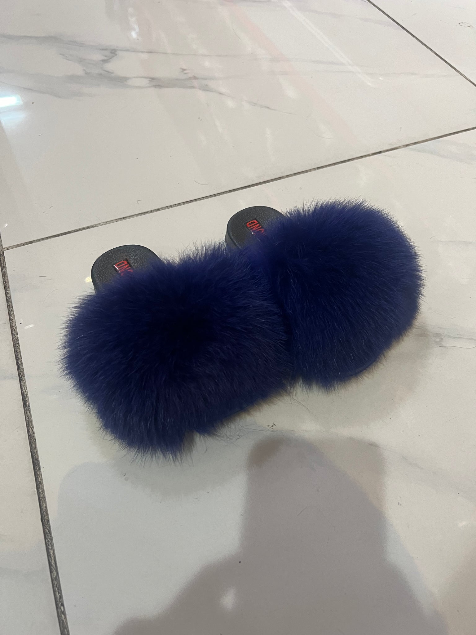 Kids faux fur slides dark blue