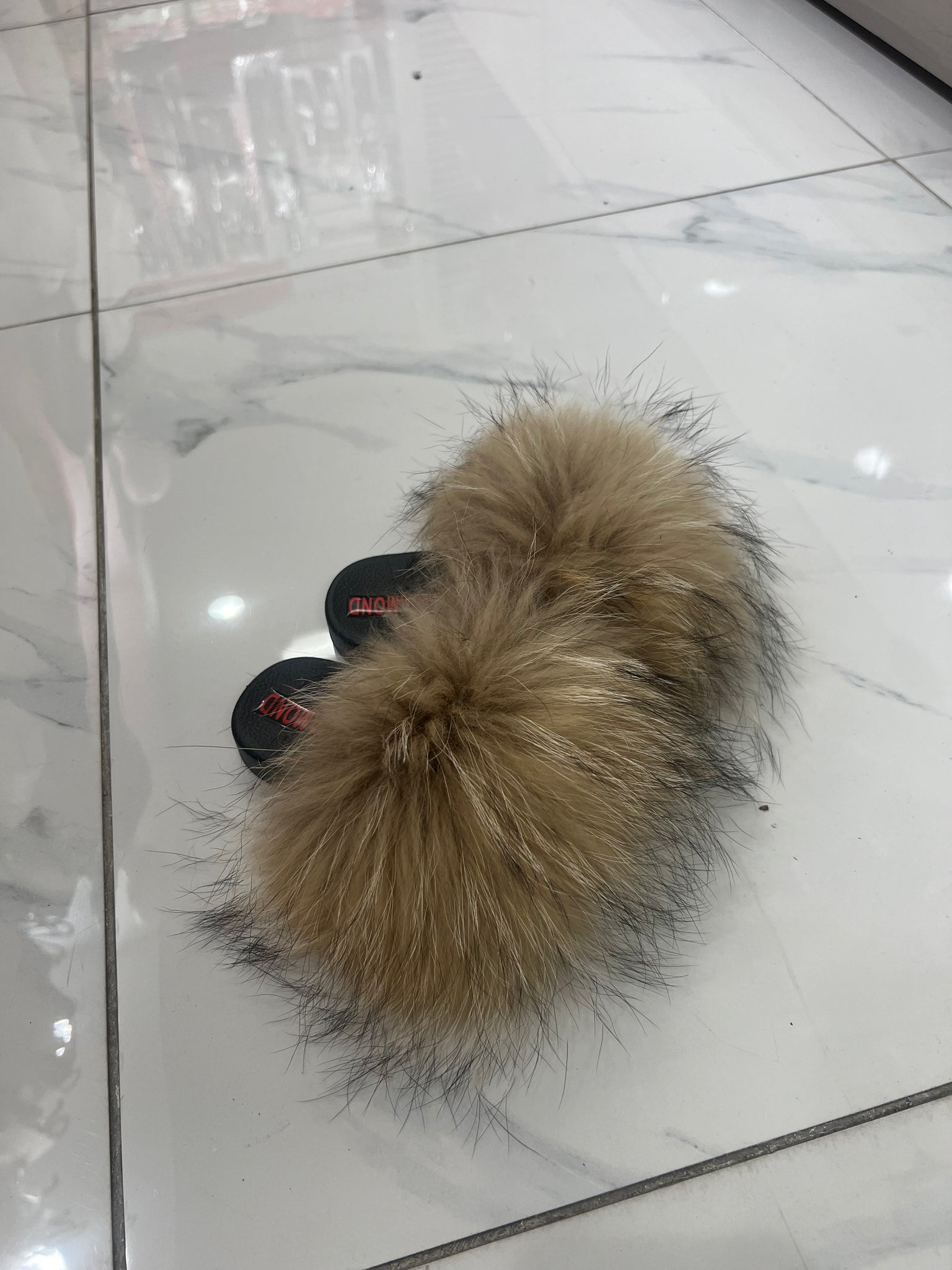 Kids faux fur slides brown