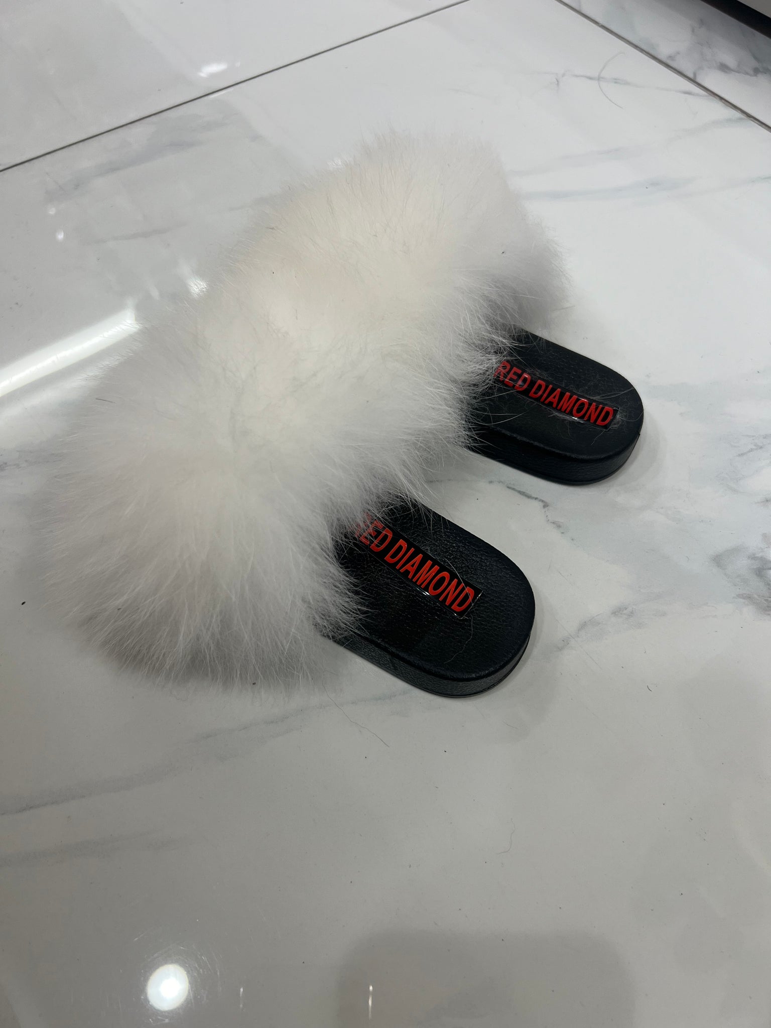 Kids faux fur slides white