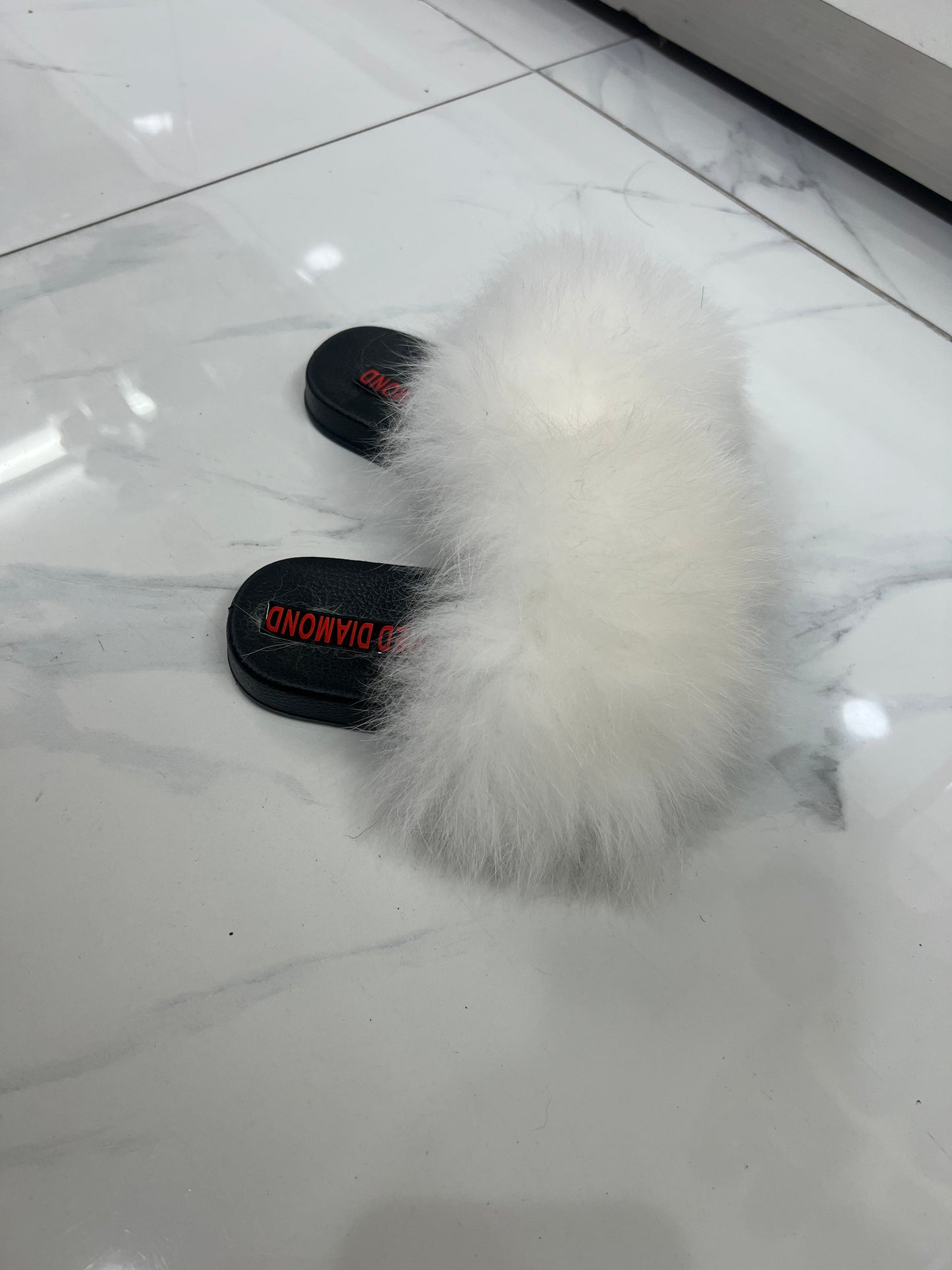 Kids faux fur slides white