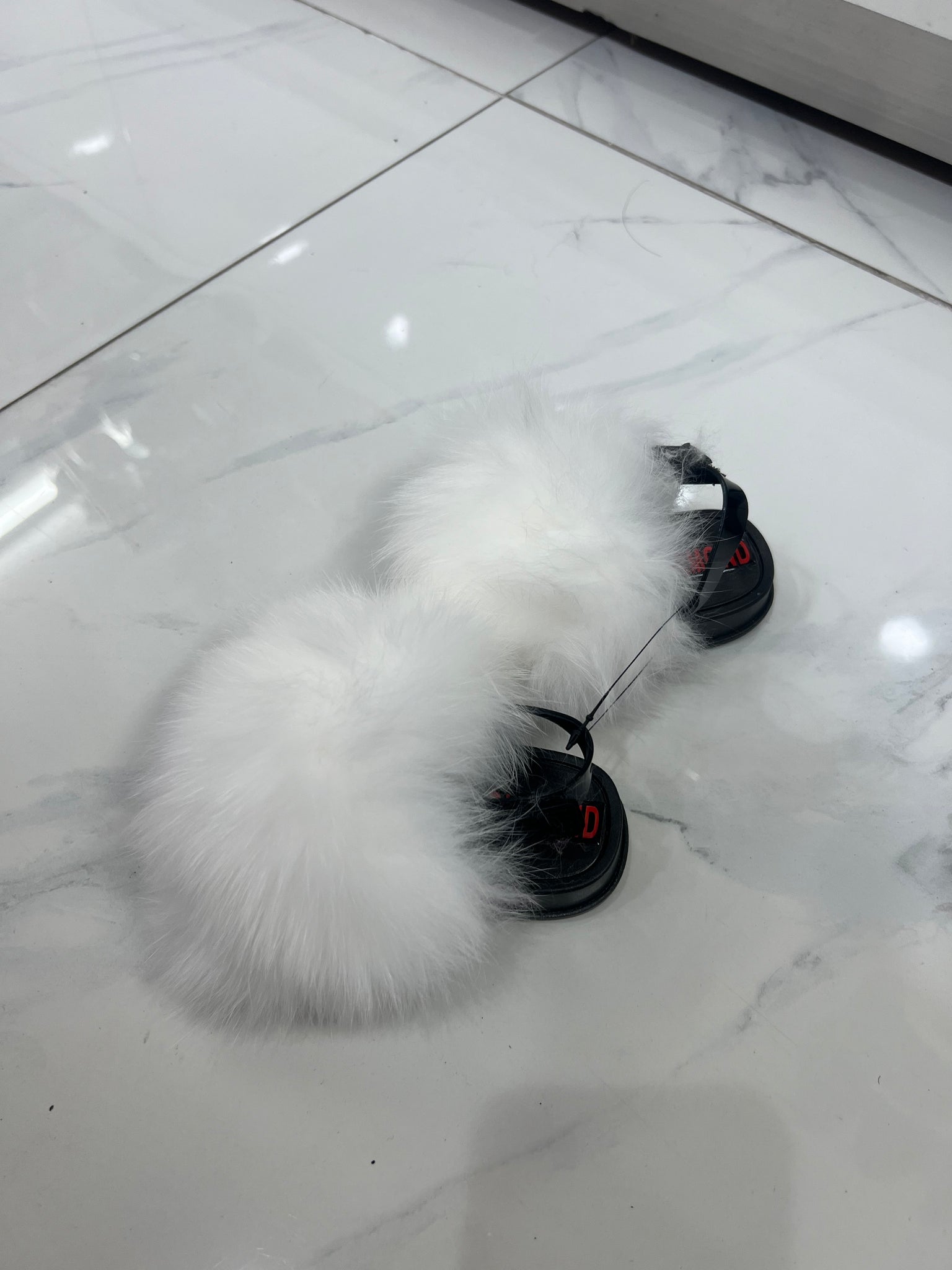 Toddler faux fur slides white