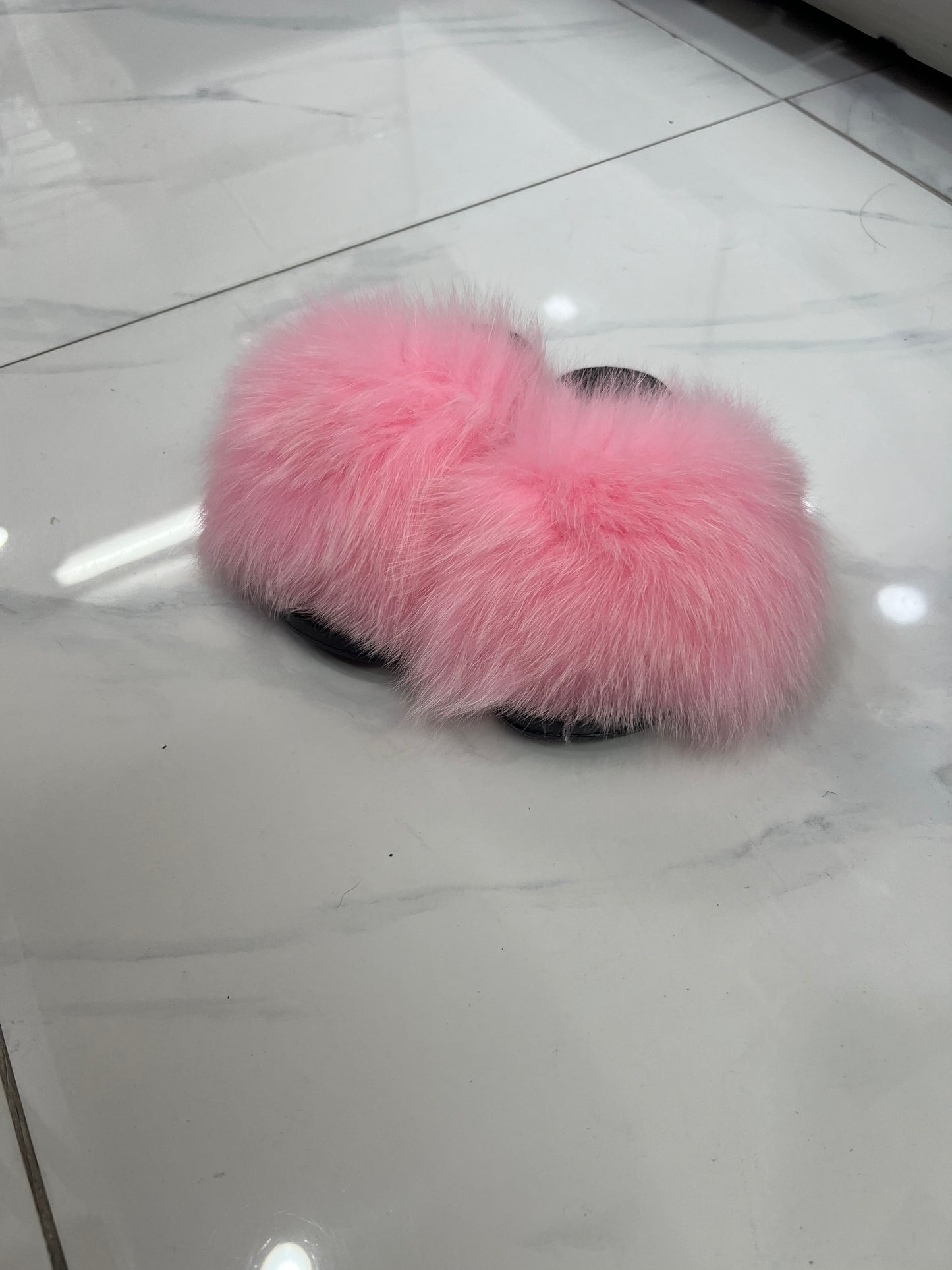 Kids faux fur slides light pink