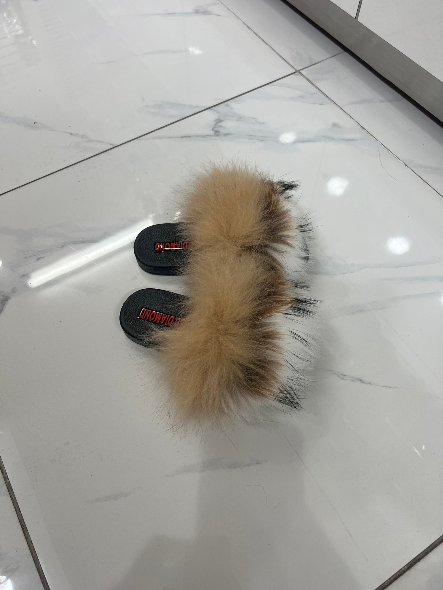 Kids faux fur slides white-cream