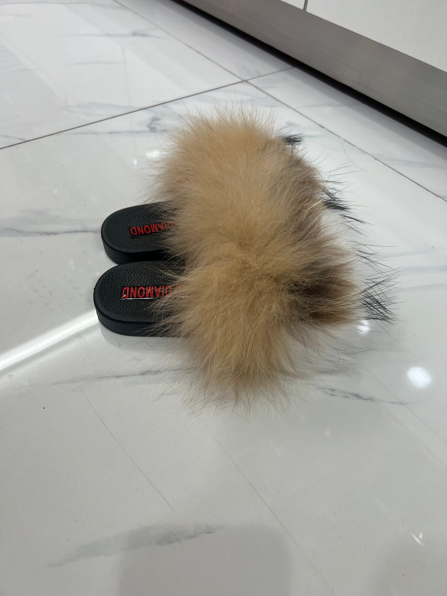 Kids faux fur slides white-cream