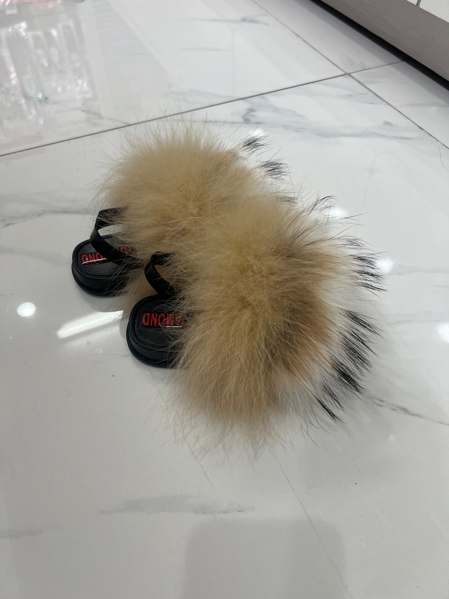 Toddler faux fur slides white-cream