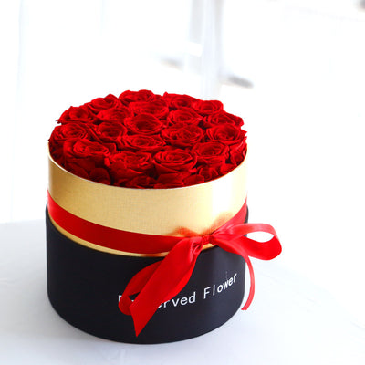FOREVER ROSES GIFT BOX