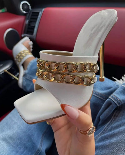 TRADE SQUARE HEELS
